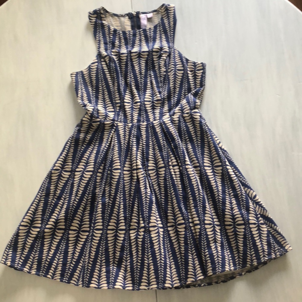 Blue and cream structured mini